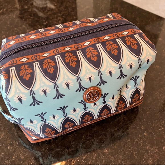 New Tory Burch Virginia Printed Large Cosmetic Case, Lola Montez, Makeup Bag - Picture 11 of 13